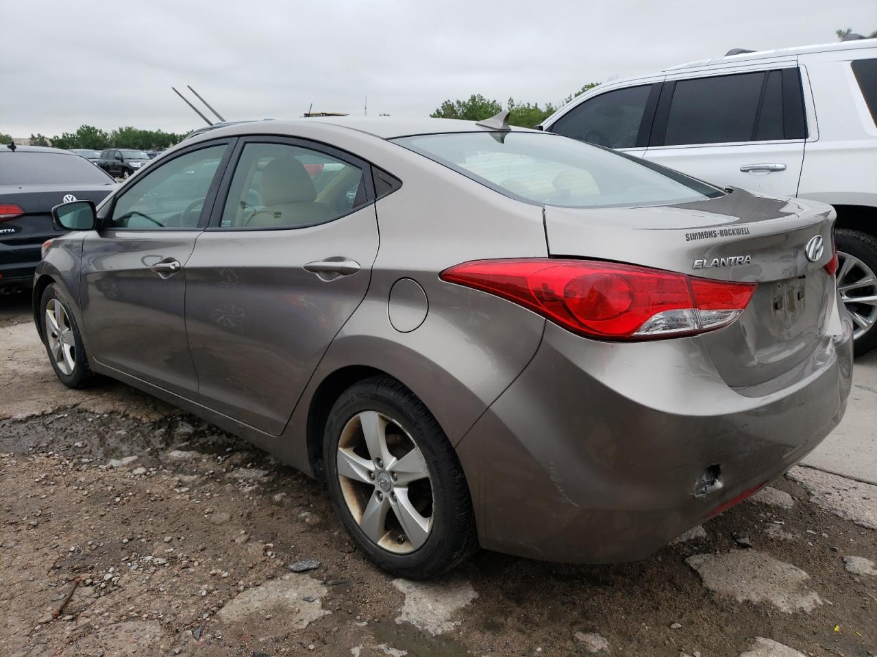 Obraz 2 z 2013 HYUNDAI ELANTRA GLS 2013 z VIN 5NPDH4AE8DH197360