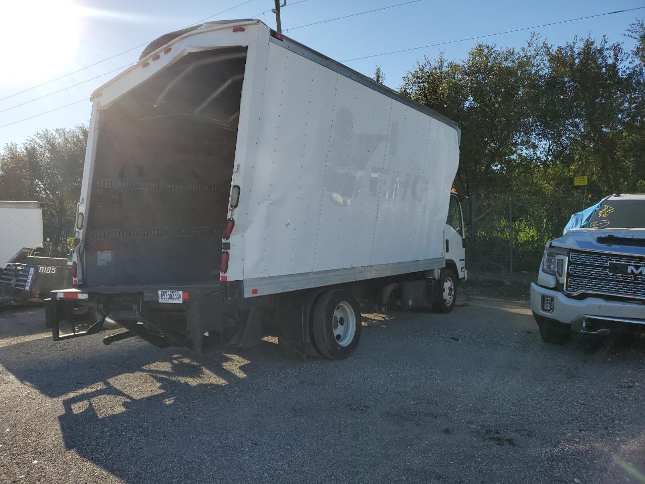 Image 3 of 2016 ISUZU NRR  2016 with VIN JALE5W163G7302654