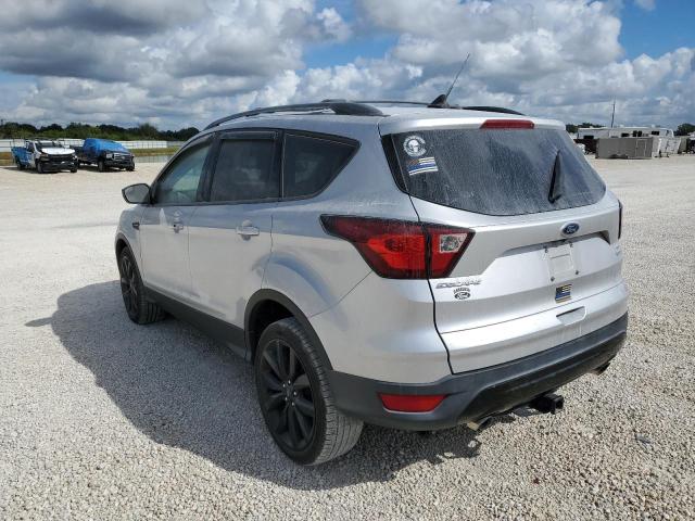 Изображение 2 2019 FORD ESCAPE SE 2019 с VIN 1FMCU0GD2KUB08816