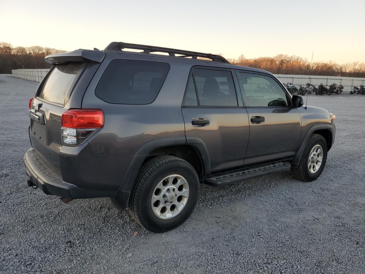 Obraz 3 z 2013 TOYOTA 4RUNNER SR5 2013 z VIN JTEBU5JR4D5124073