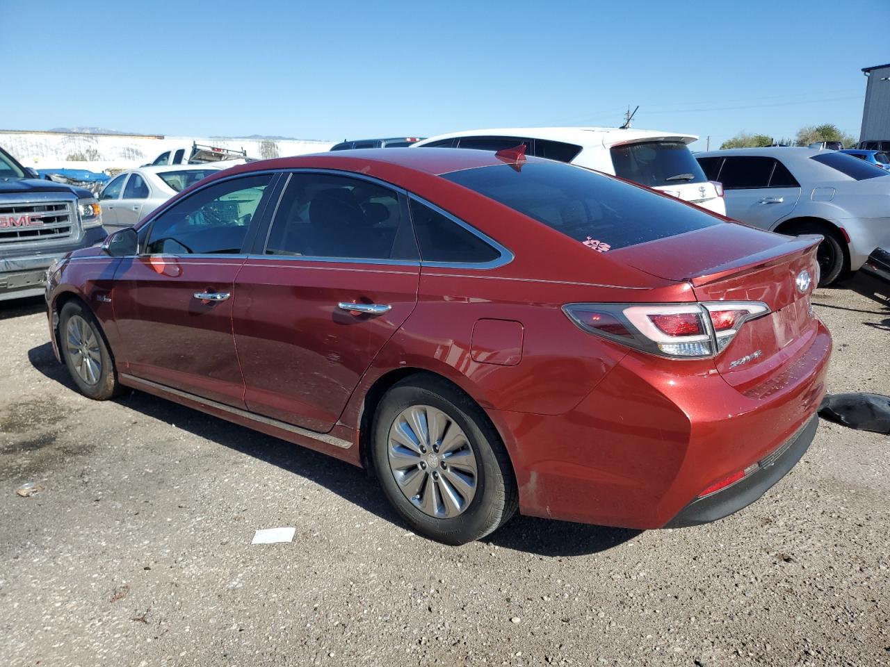 Image 2 of 2017 HYUNDAI SONATA HYBRID 2017 with VIN KMHE24L33HA064483