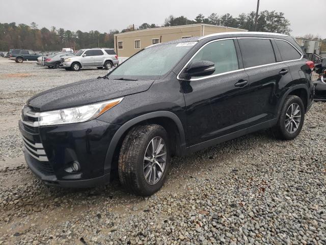 Obraz 1 z 2019 TOYOTA HIGHLANDER SE 2019 z VIN 5TDKZRFH0KS555224