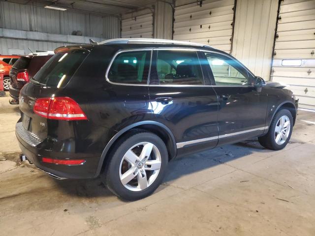 Image 3 of 2013 VOLKSWAGEN TOUAREG V6 TDI 2013 with VIN WVGEP9BP9DD002677