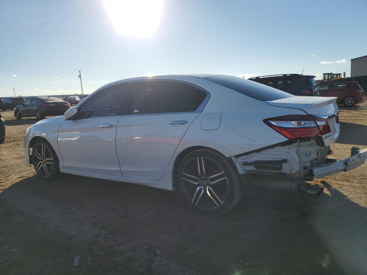Изображение 2 2017 HONDA ACCORD SPORT 2017 с VIN 1HGCR2F56HA214791