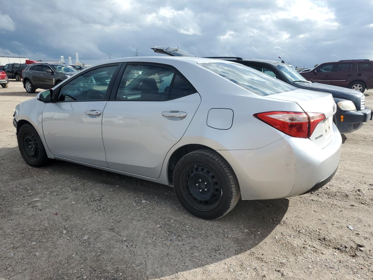 Изображение 2 2018 TOYOTA COROLLA L 2018 с VIN 2T1BURHE7JC027799