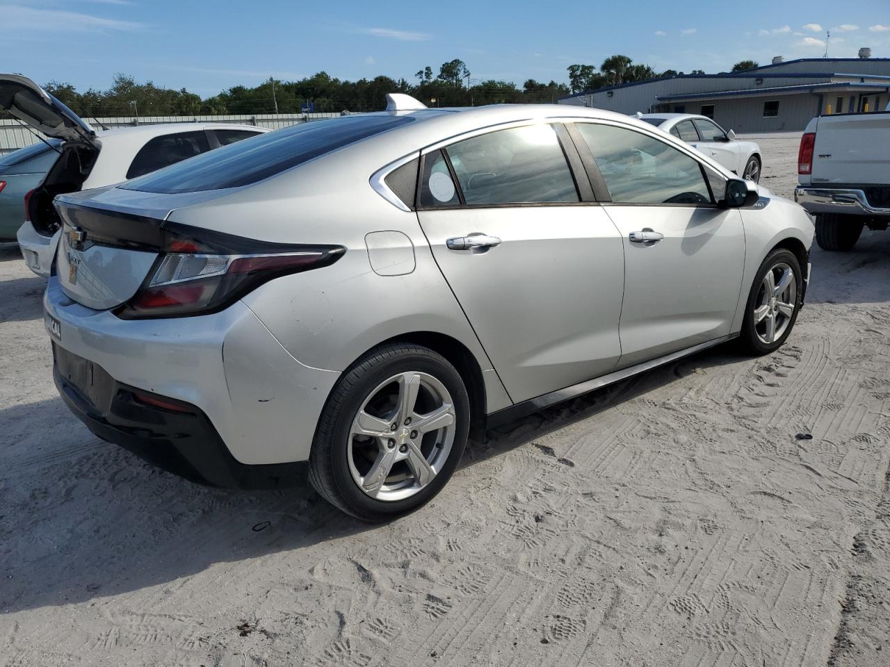 Изображение 3 2017 CHEVROLET VOLT LT 2017 с VIN 1G1RA6S59HU167969