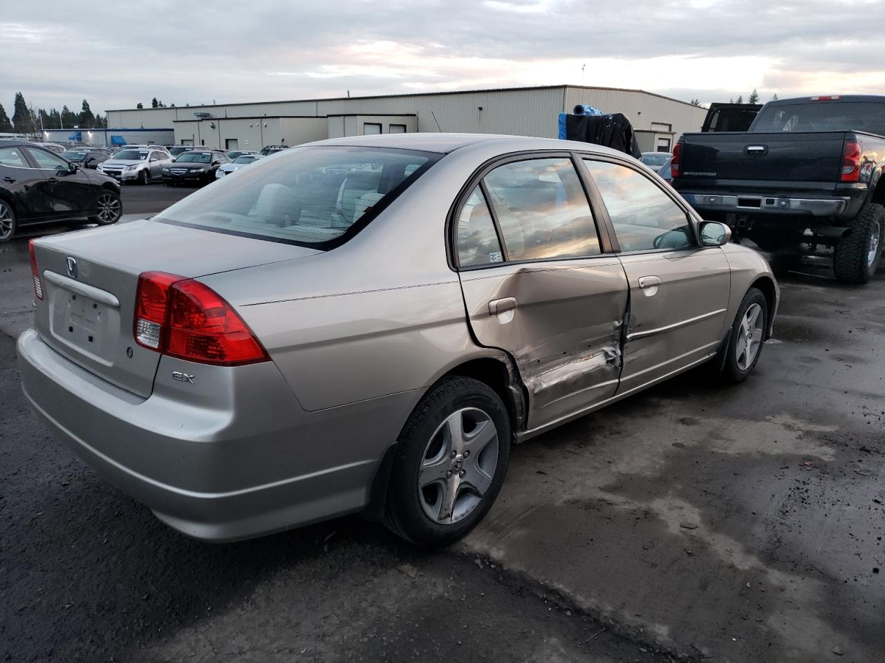 Image 3 of 2004 HONDA CIVIC EX 2004 with VIN 2HGES26774H528265