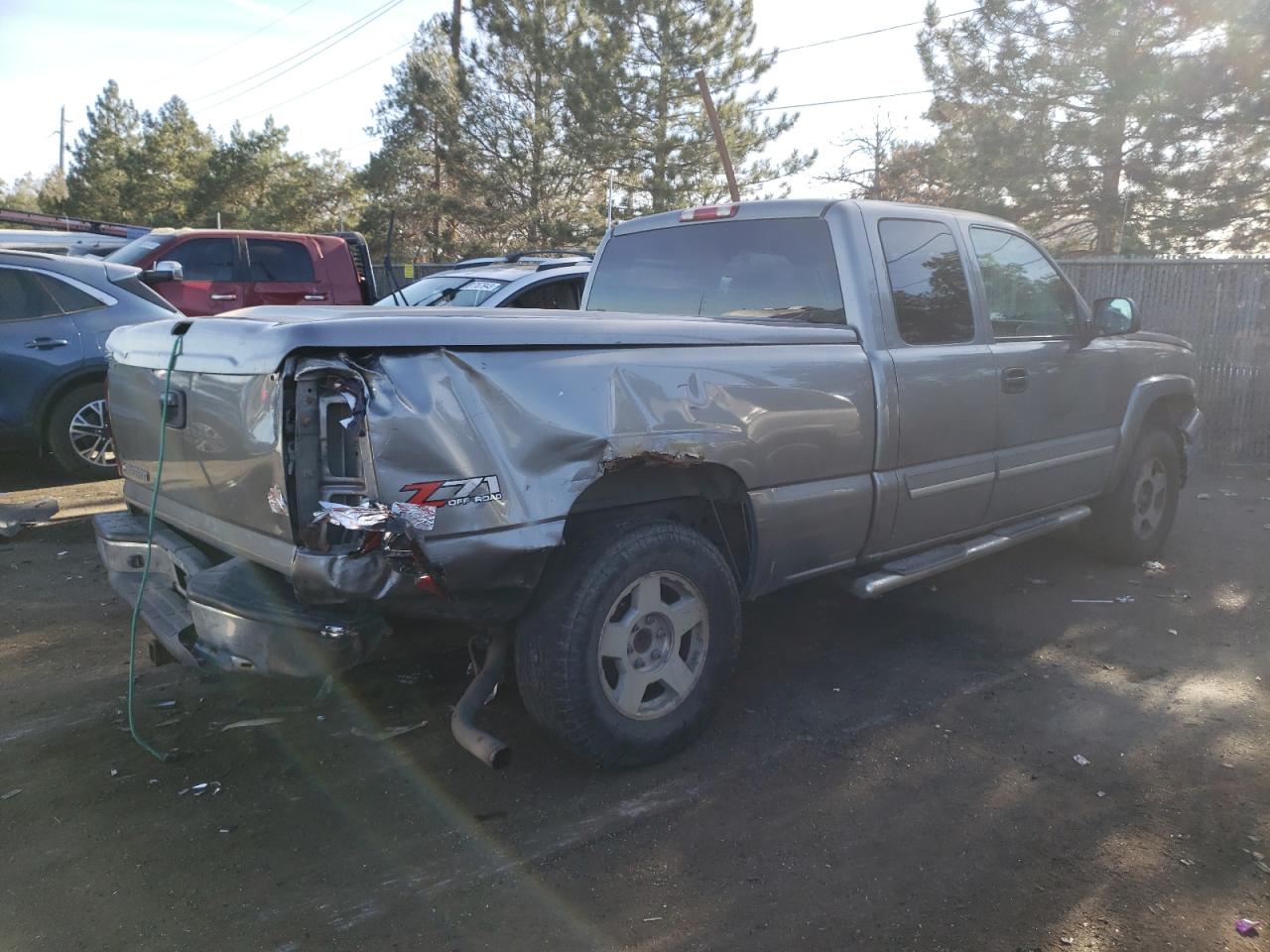 Image 3 of 2006 CHEVROLET SILVERADO K1500 2006 with VIN 1GCEK19Z26Z178021
