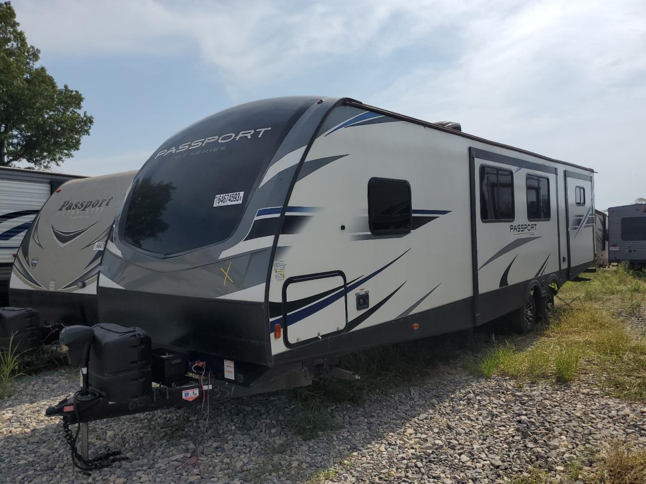 Изображение 2 2020 KYRV PASSPORT 2020 с VIN 4YDT33528LK411605