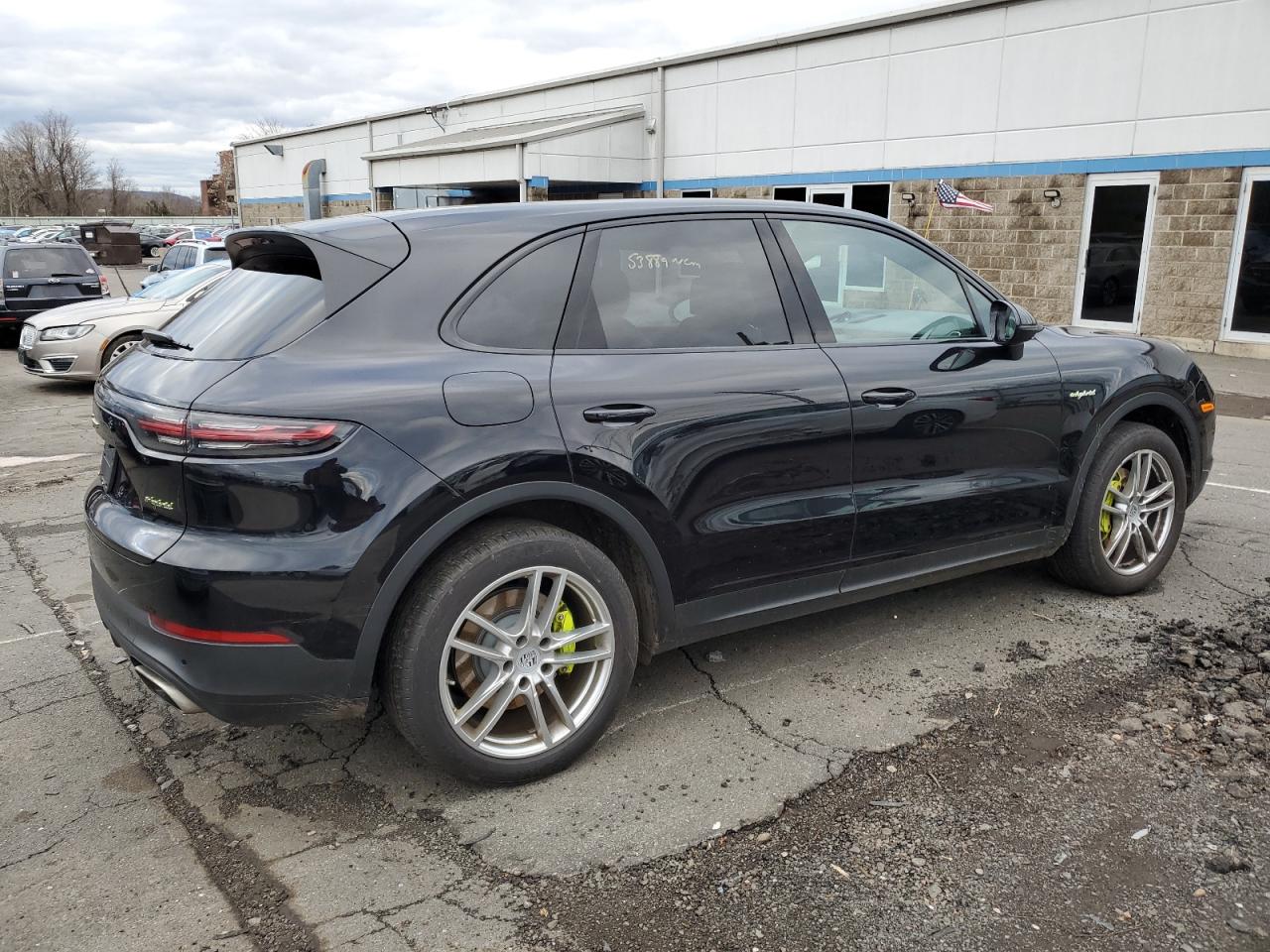 Image 3 of 2019 PORSCHE CAYENNE SE HYBRID 2019 with VIN WP1AE2AY7KDA52144
