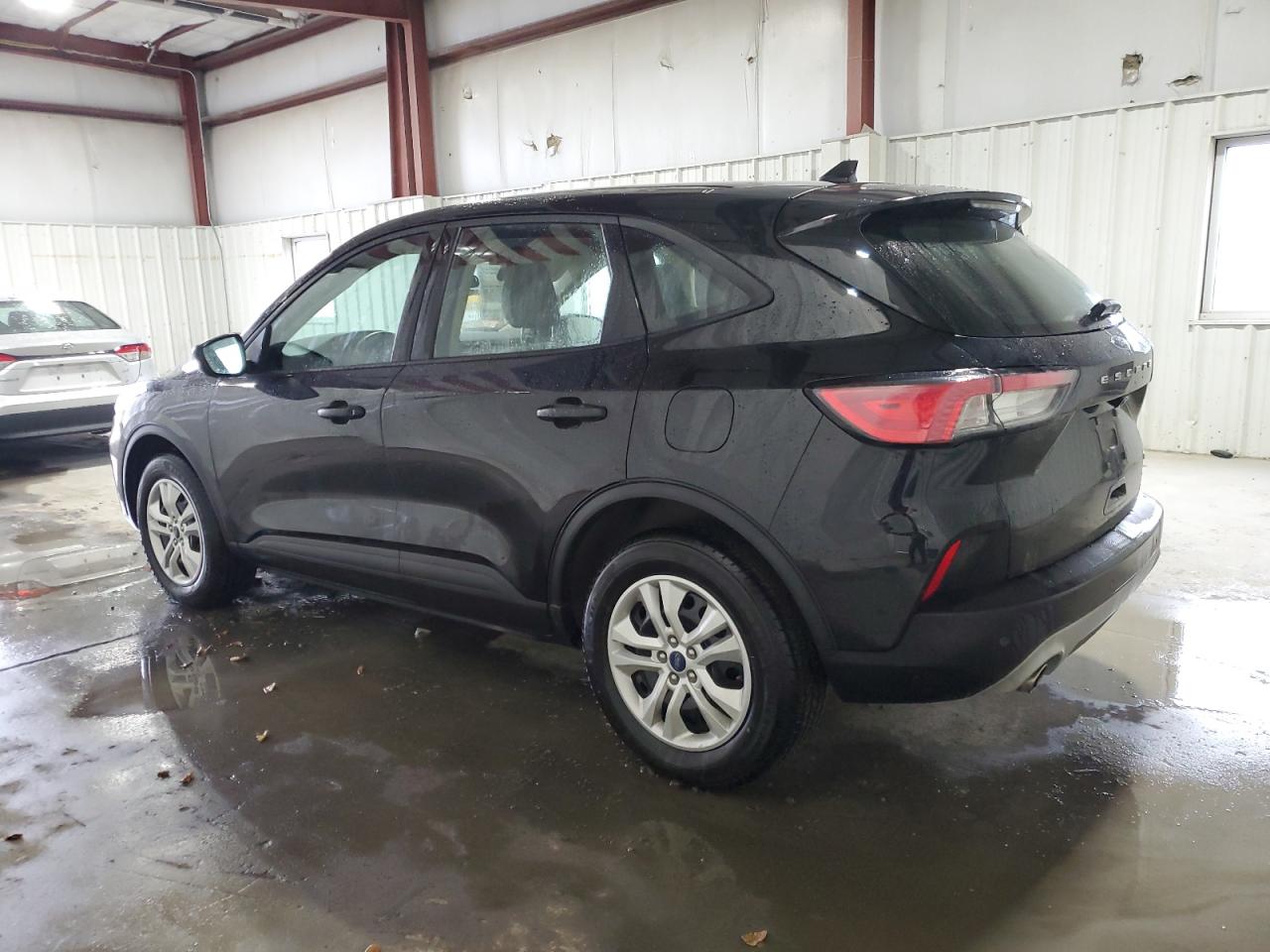 Изображение 2 2020 FORD ESCAPE S 2020 с VIN 1FMCU9F67LUB44896