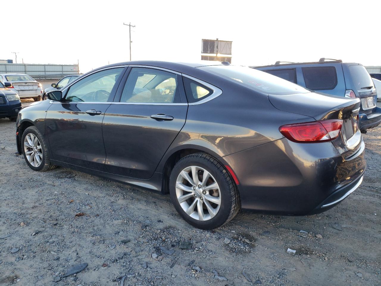 Изображение 2 2015 CHRYSLER 200 C 2015 с VIN 1C3CCCCB6FN549382