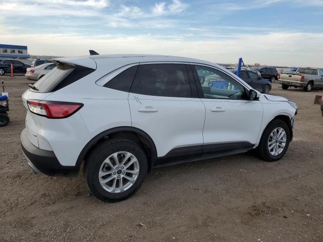 Image 3 of 2020 FORD ESCAPE SE 2020 with VIN 1FMCU9G64LUB04225