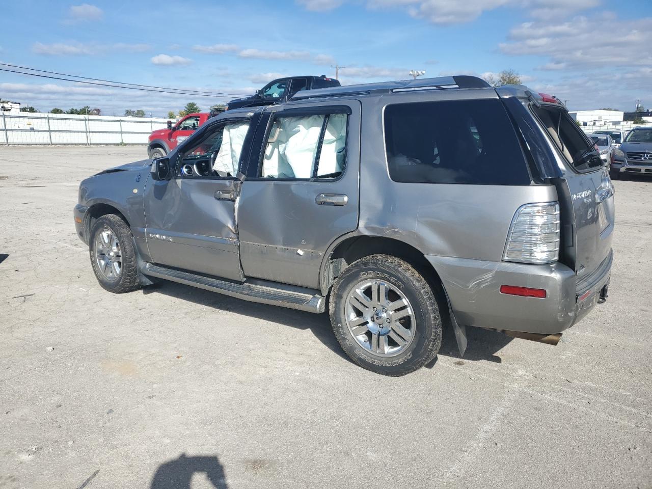 Image 2 of Mercury Mountaineer Premier 2008 with VIN 4M2EU48E78UJ05103