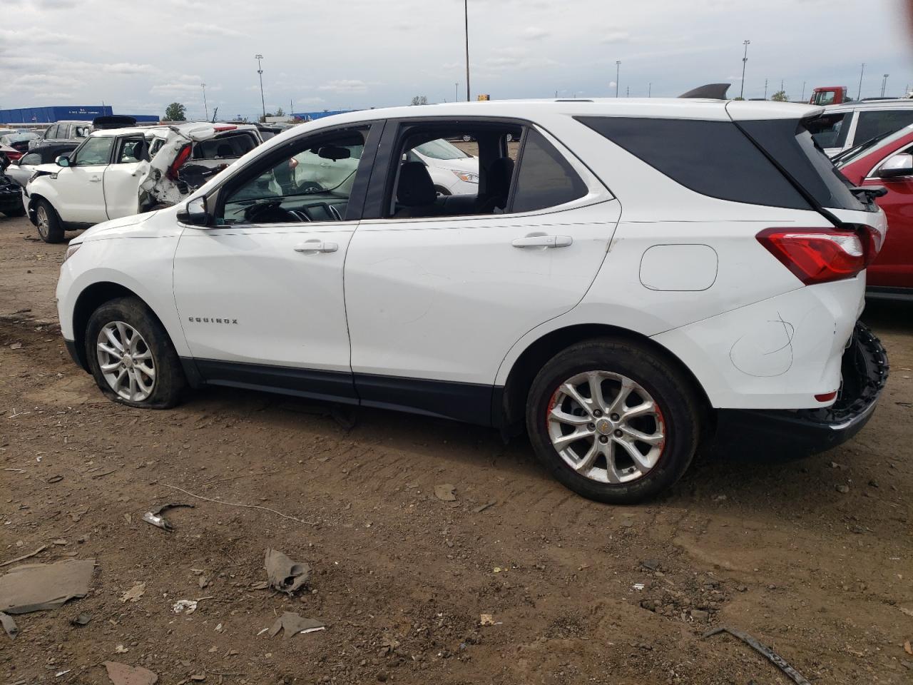 Изображение 2 2018 CHEVROLET EQUINOX LT 2018 с VIN 2GNAXJEV3J6257373