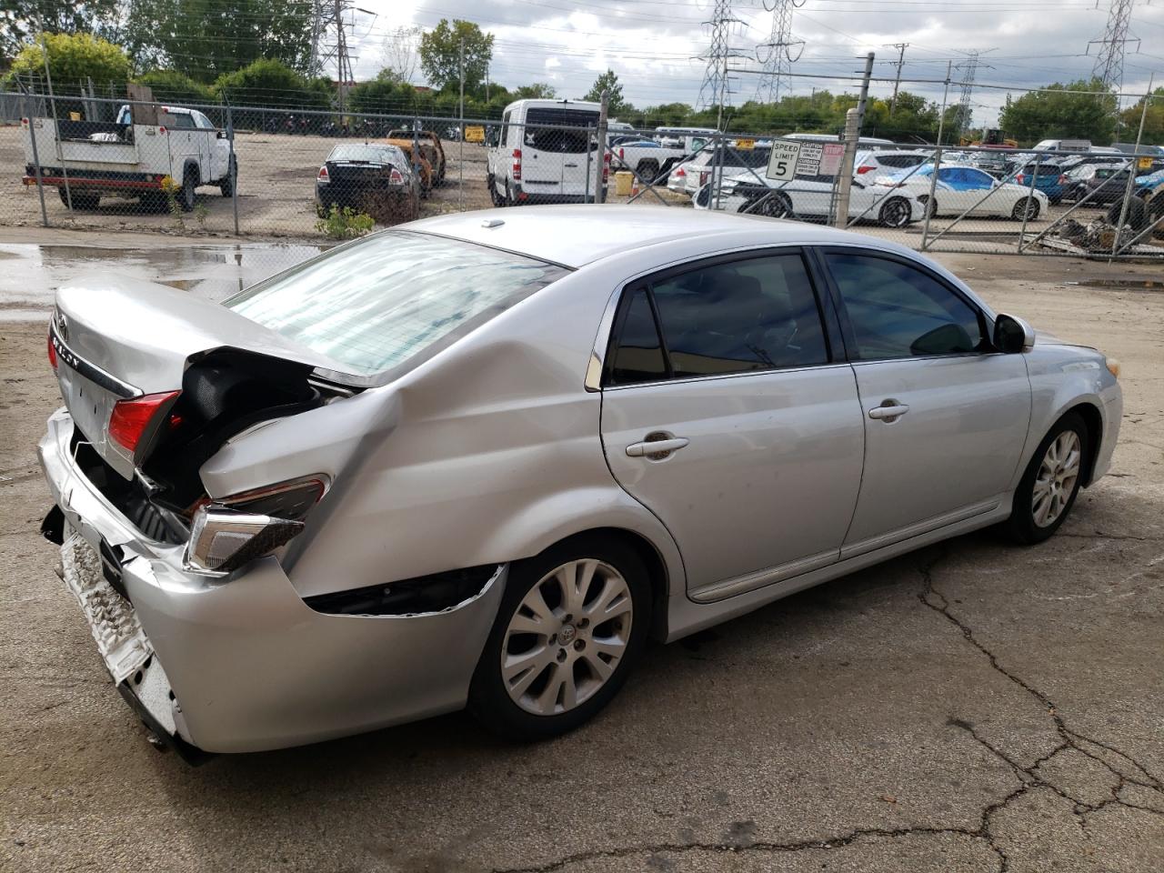 Image 3 of 2012 TOYOTA AVALON BASE 2012 with VIN 4T1BK3DBXCU473042