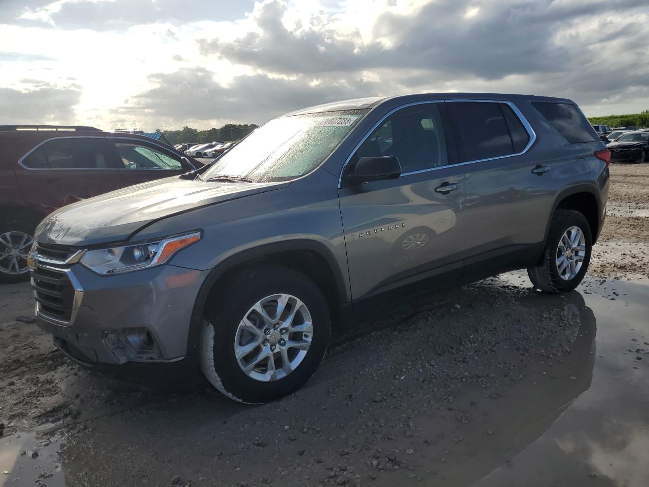 Изображение 1 2019 CHEVROLET TRAVERSE LS 2019 с VIN 1GNERFKW3KJ131847