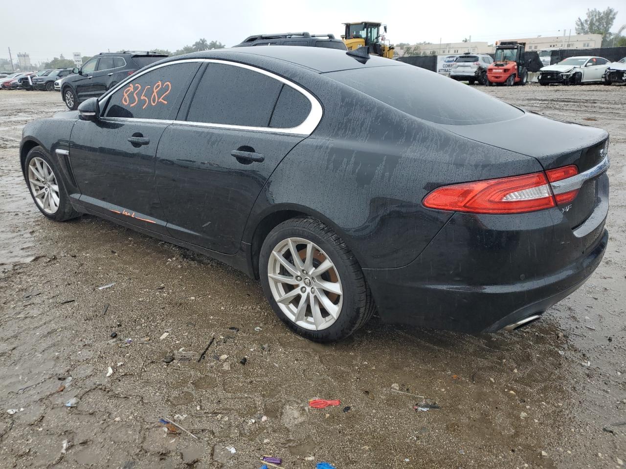 Obraz 2 z 2013 JAGUAR XF  2013 z VIN SAJWA0ESXDPS68358