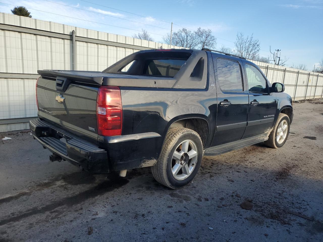 Image 3 of 2007 CHEVROLET AVALANCHE K1500 2007 with VIN 3GNFK12357G214562