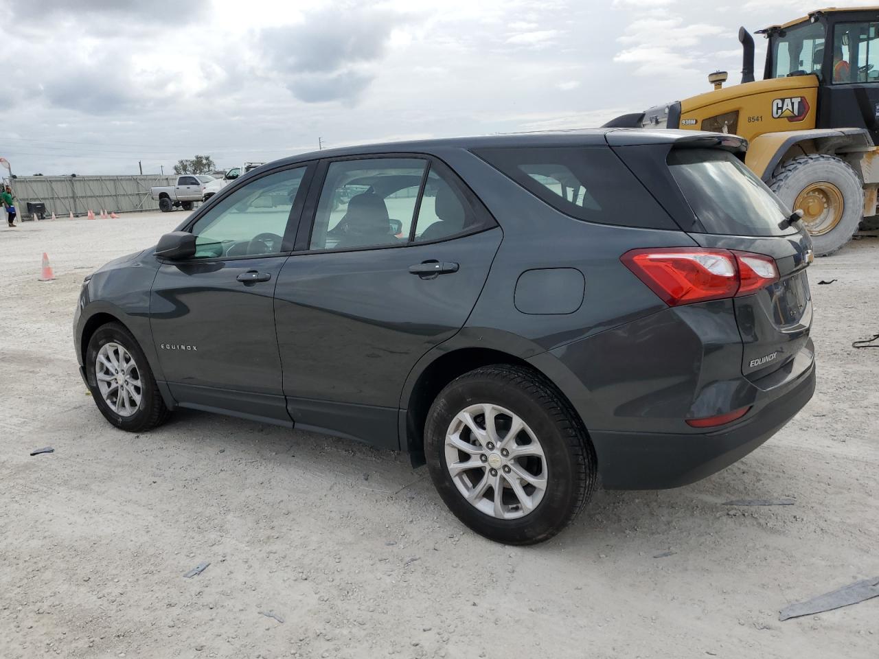 Изображение 2 2019 CHEVROLET EQUINOX LS 2019 с VIN 3GNAXHEV1KS603061