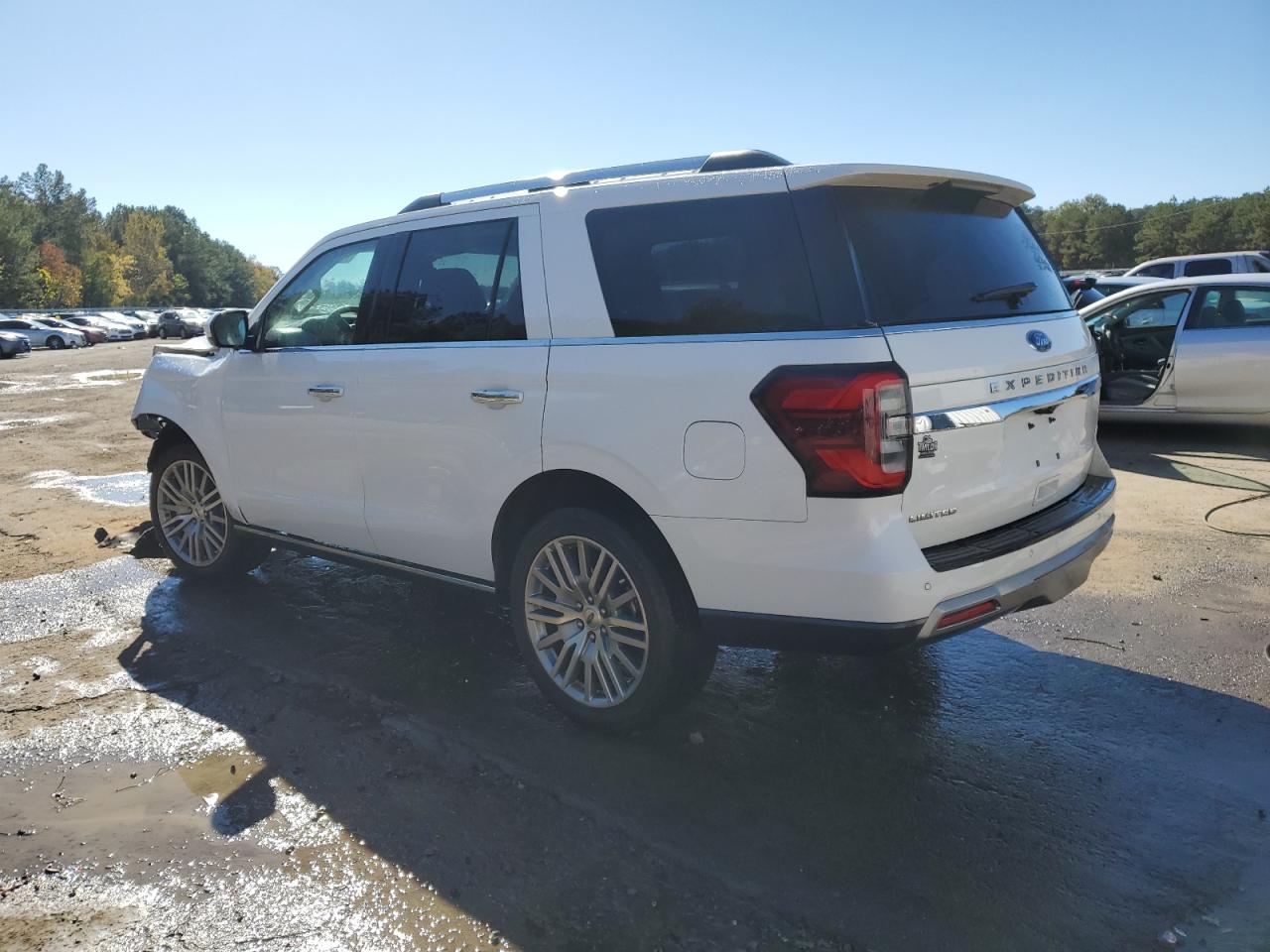 Image 2 of 2022 FORD EXPEDITION LIMITED 2022 with VIN 1FMJU1KT6NEA32608