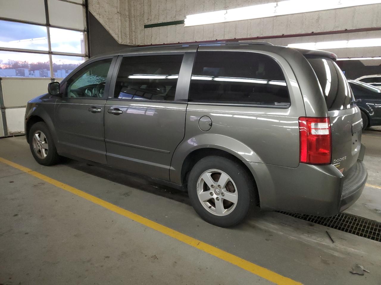 Image 2 of 2010 DODGE GRAND CARAVAN SE 2010 with VIN 2D4RN4DE8AR254765