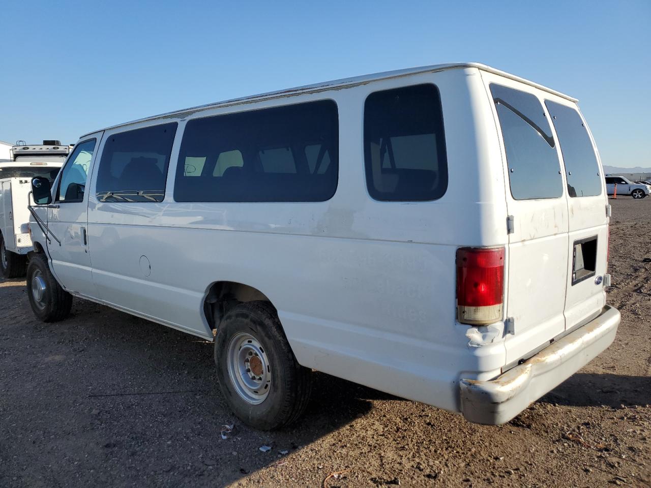 Obraz 2 z 2002 FORD ECONOLINE E350 SUPER DUTY WAGON 2002 z VIN 1FBSS31LX2HA86987