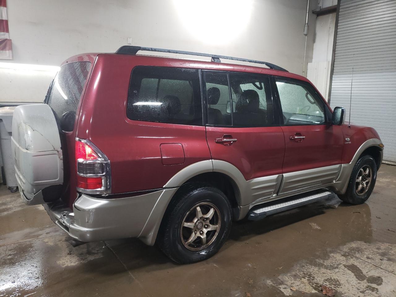Image 3 of 2001 MITSUBISHI MONTERO LIMITED 2001 with VIN JA4MW51R71J004773