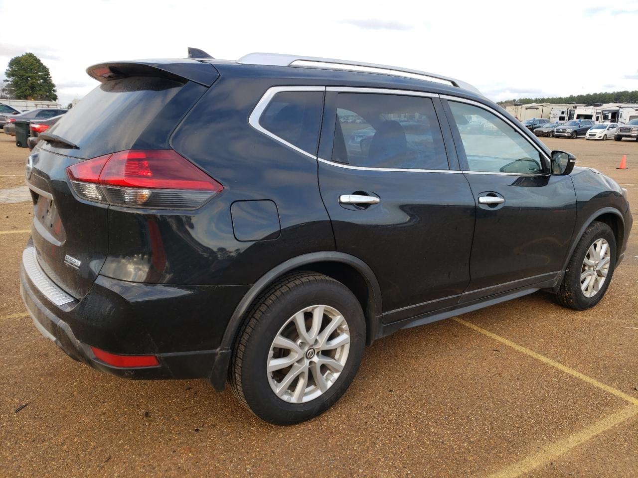 Obraz 3 z 2019 NISSAN ROGUE S 2019 z VIN JN8AT2MT1KW504265