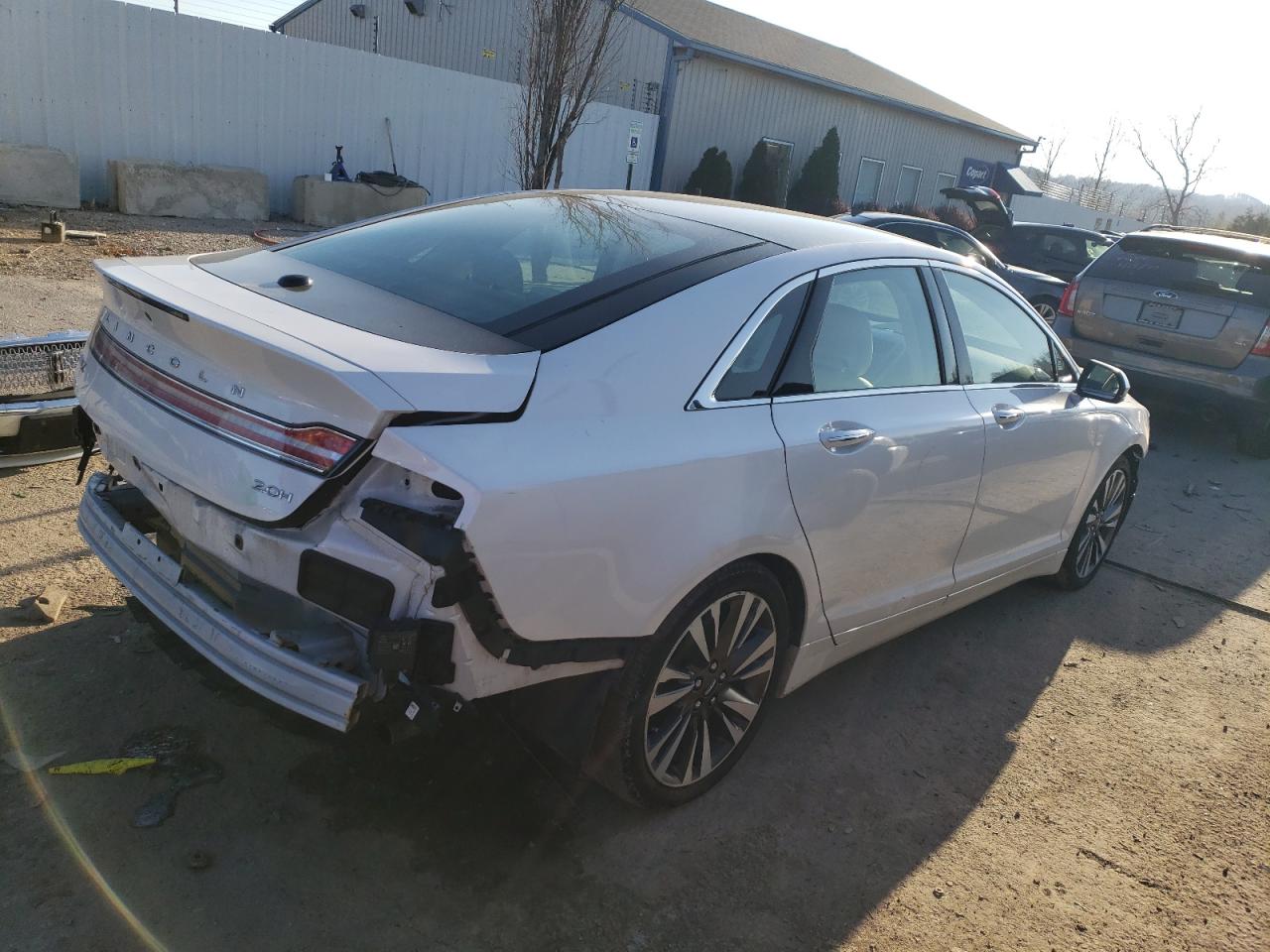 Изображение 3 2019 LINCOLN MKZ RESERVE II 2019 с VIN 3LN6L5MU0KR610636