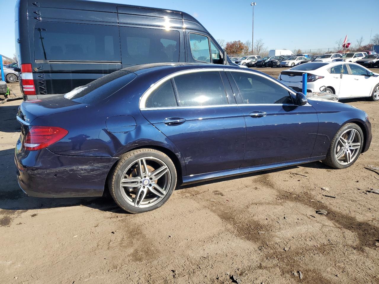 Obraz 3 z 2017 MERCEDES-BENZ E 300 4MATIC 2017 z VIN WDDZF4KB2HA194408