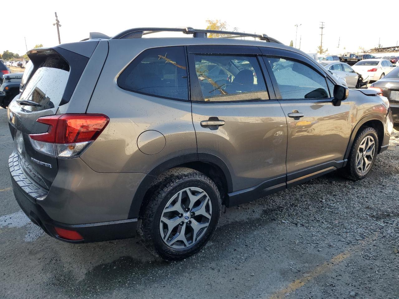 Obraz 3 z 2020 SUBARU FORESTER PREMIUM 2020 z VIN JF2SKAJC6LH529798