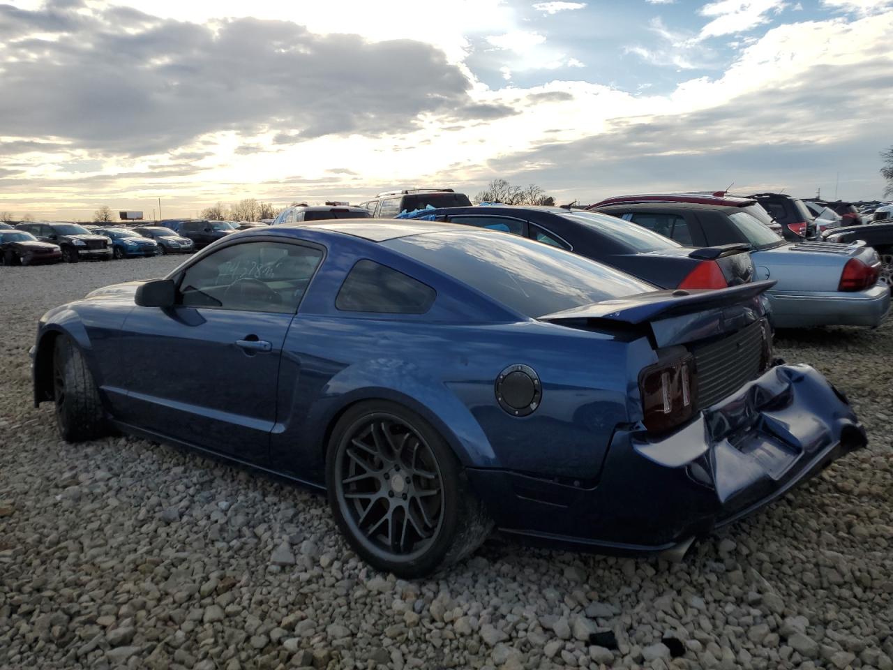 Obraz 3 z 2007 FORD MUSTANG GT 2007 z VIN 1ZVFT82H775328691