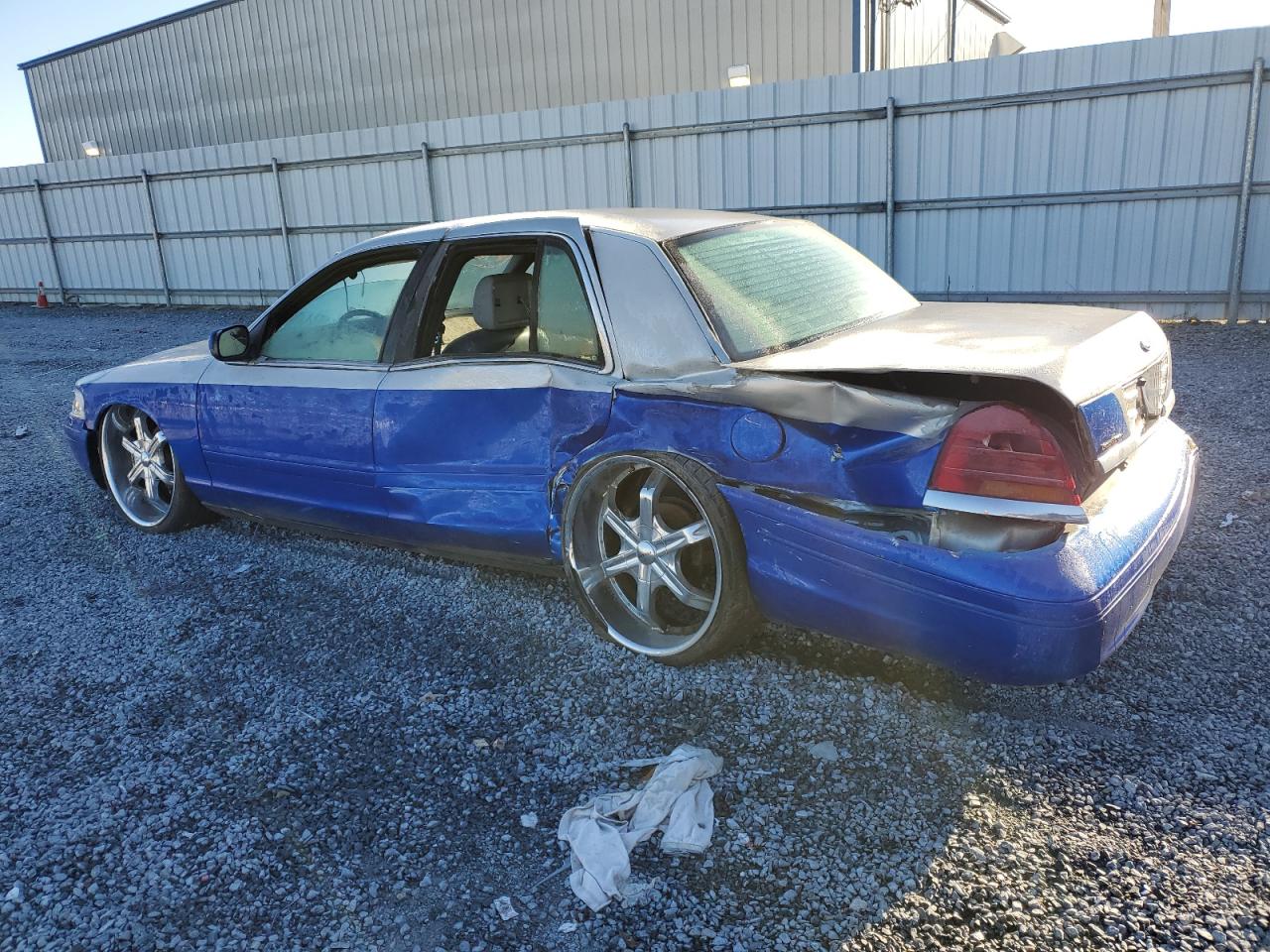 Image 2 of 2000 FORD CROWN VICTORIA POLICE INTERCEPTOR 2000 with VIN 2FAFP71W0YX197093