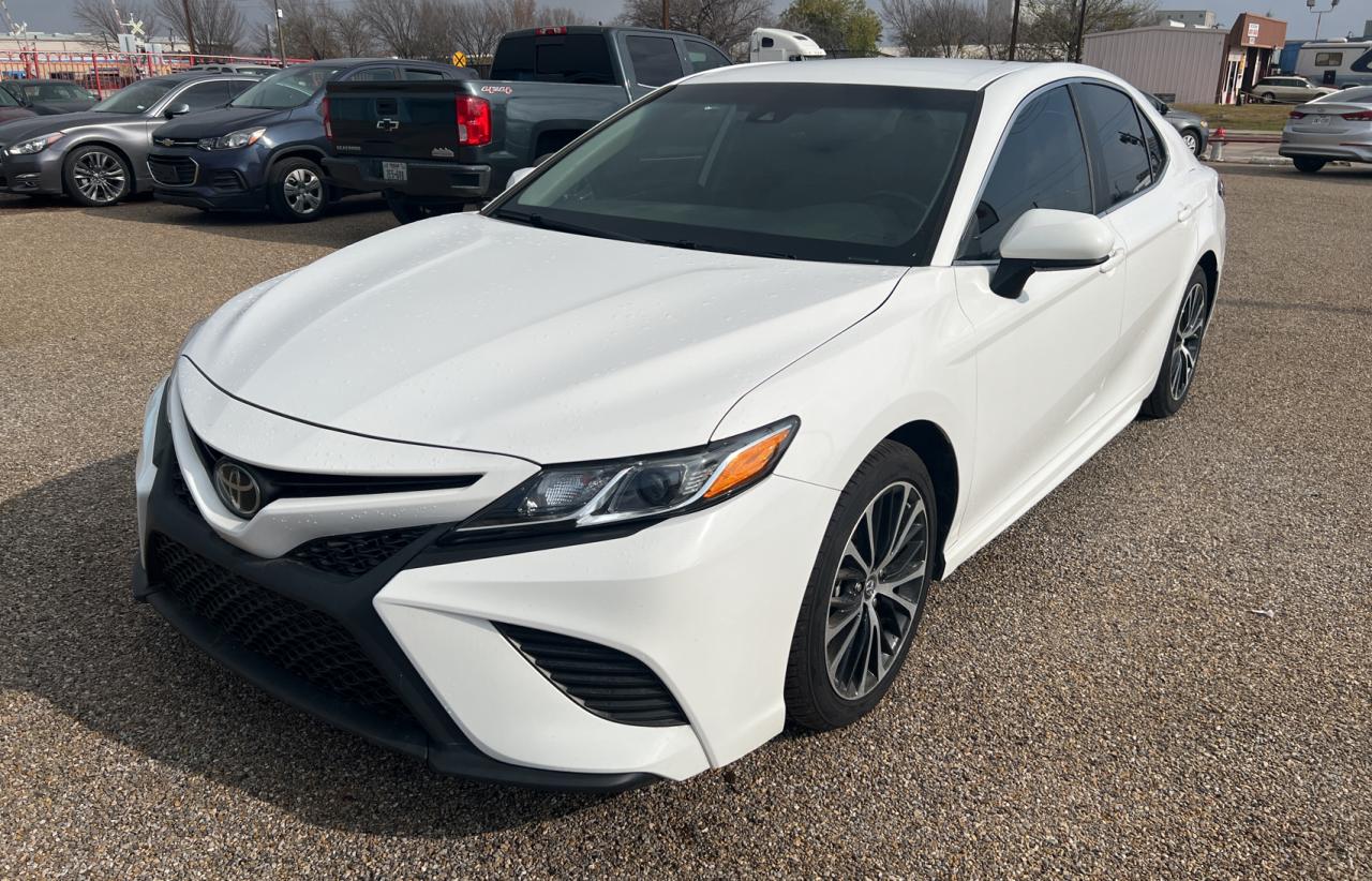 Image 2 of 2020 TOYOTA CAMRY SE 2020 with VIN 4T1G11AK8LU341477