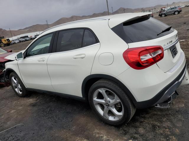 Image 2 of 2018 MERCEDES-BENZ GLA 250 4MATIC 2018 with VIN WDCTG4GB5JJ428739