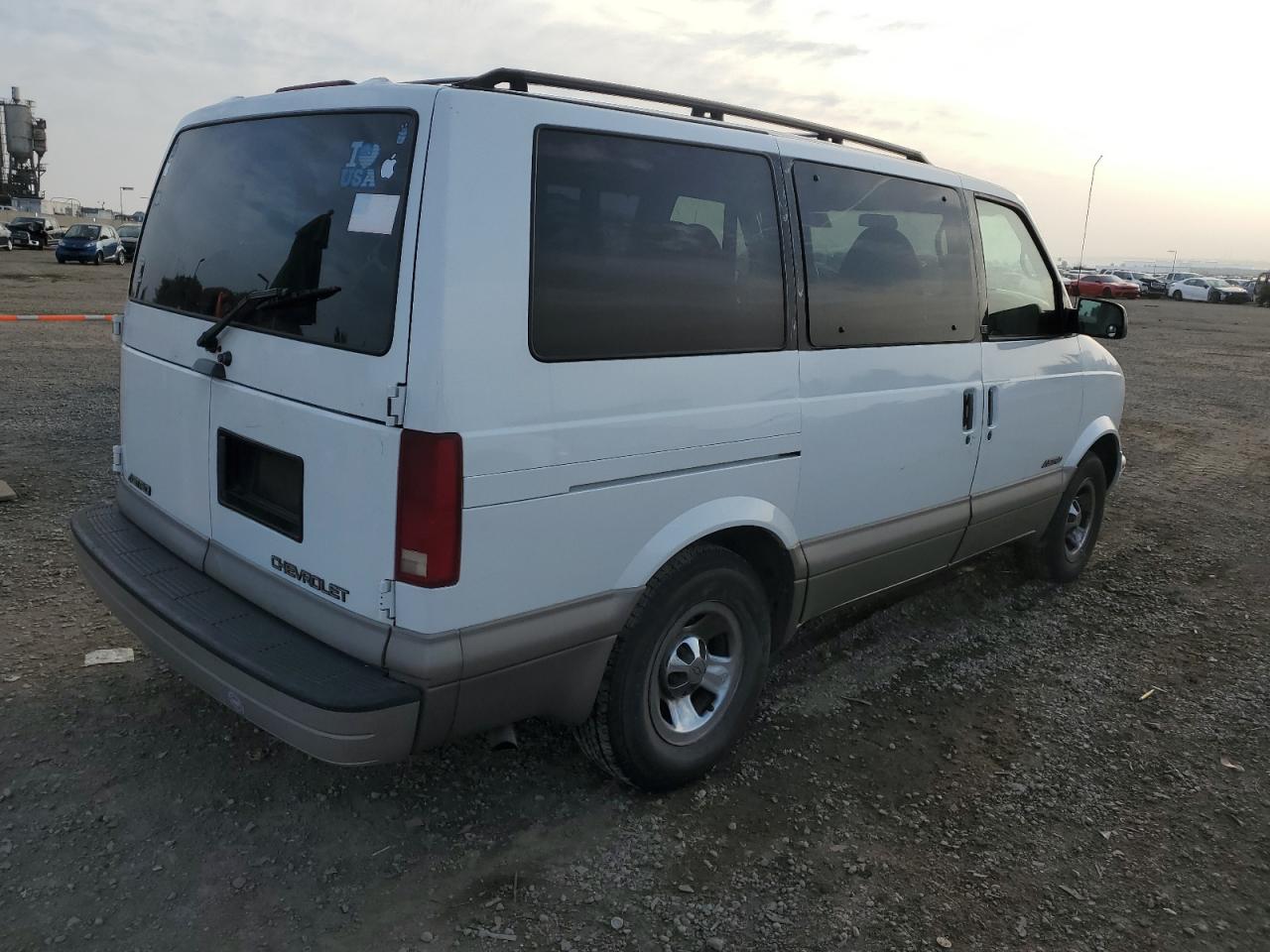 Изображение 3 2001 CHEVROLET ASTRO  2001 с VIN 1GNDM19W41B130878