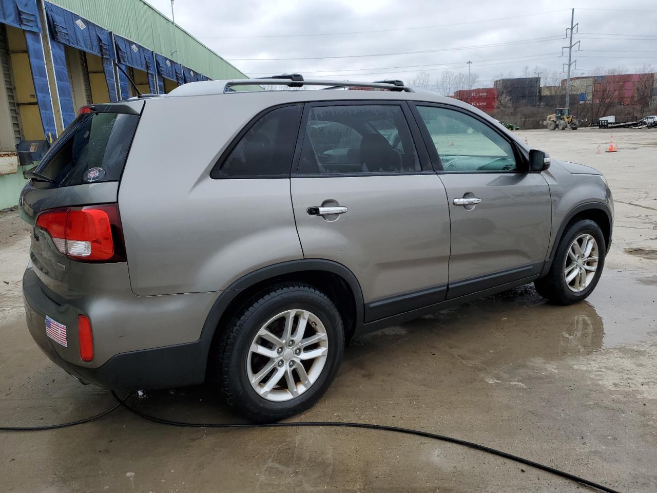 Image 3 of 2015 KIA SORENTO LX 2015 with VIN 5XYKT4A74FG556687
