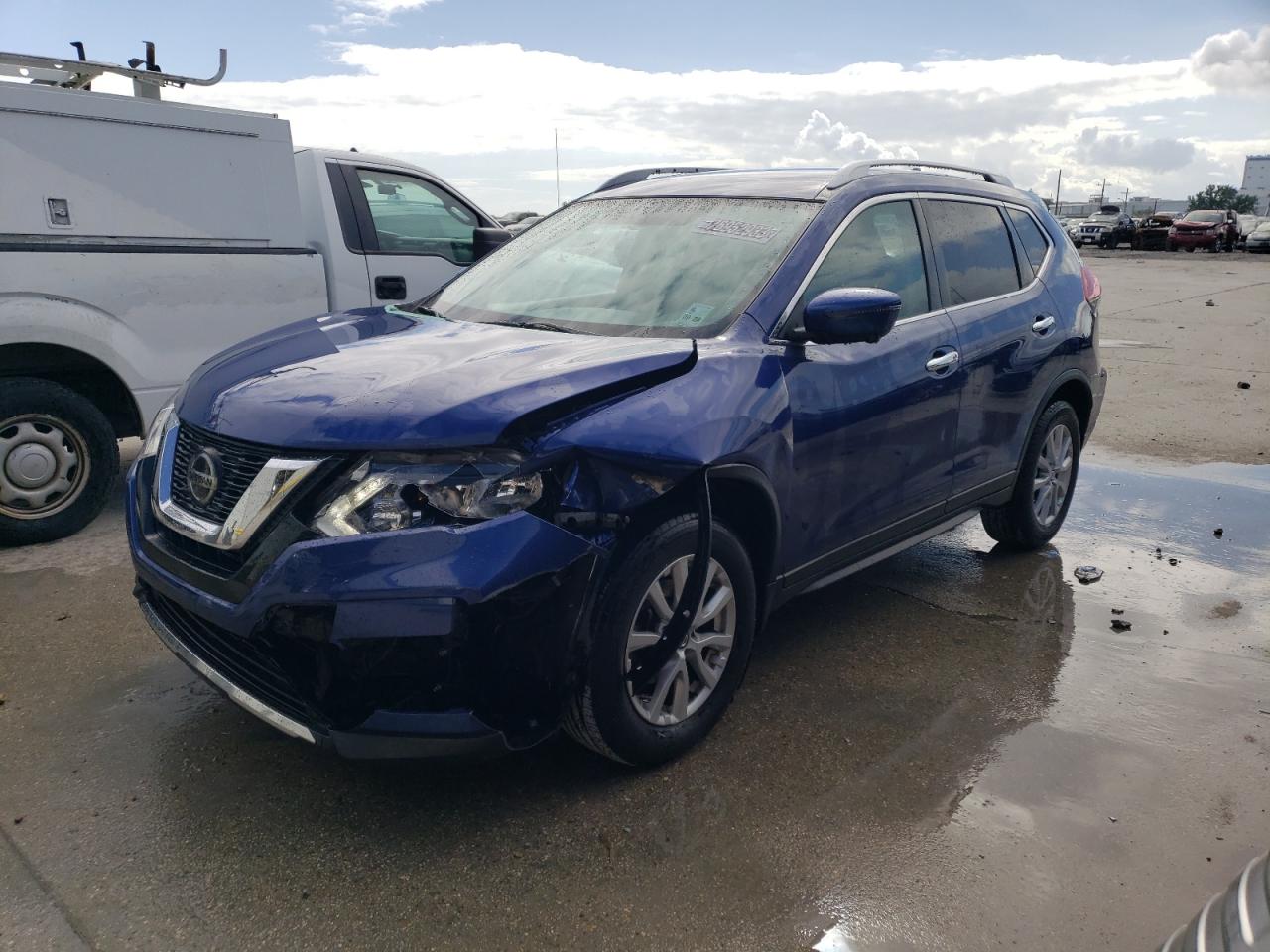 Image 1 of 2018 NISSAN ROGUE S 2018 with VIN KNMAT2MV3JP557426