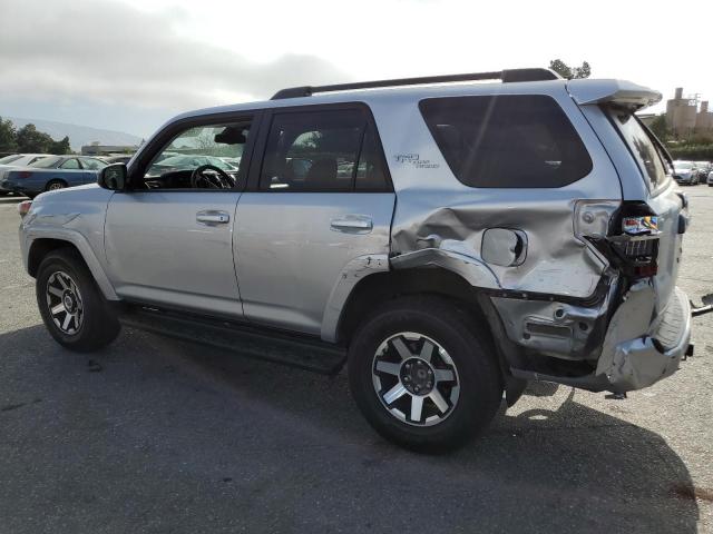 Изображение 2 2021 TOYOTA 4RUNNER SR5/SR5 PREMIUM 2021 с VIN JTEPU5JR0M5931681