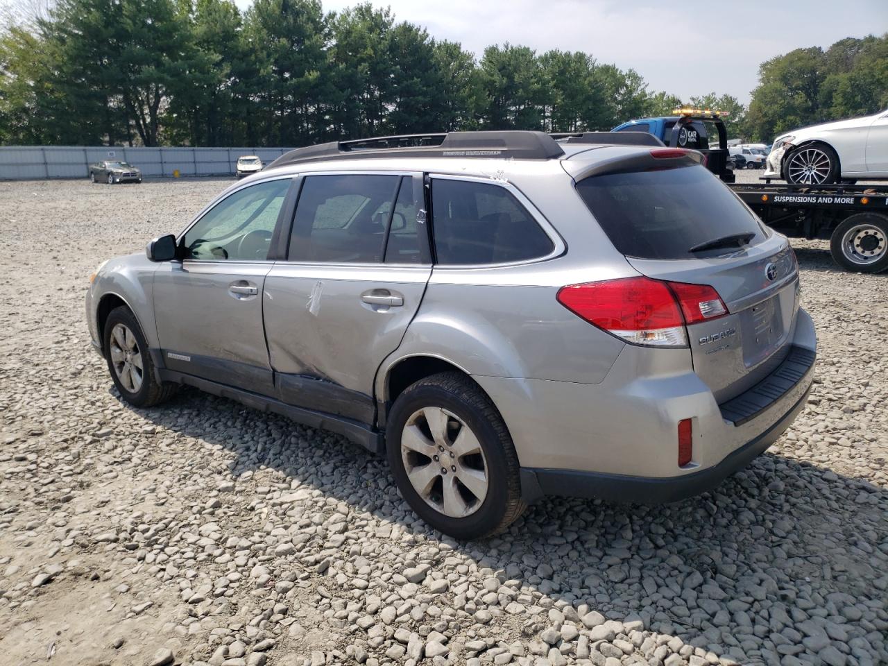 Image 2 of 2010 SUBARU OUTBACK 2.5I PREMIUM 2010 with VIN 4S4BRBCC6A3352740