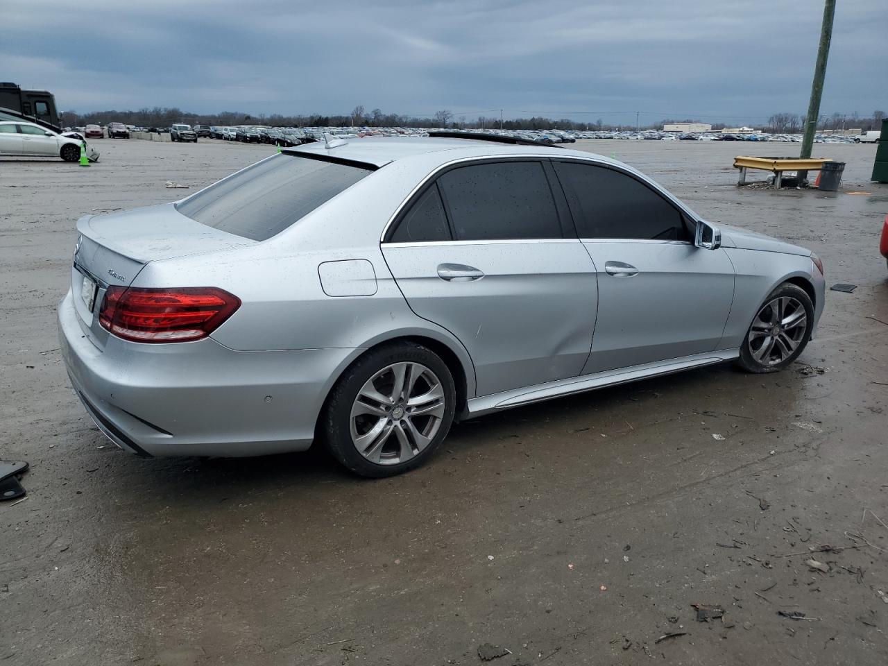 Image 3 of 2014 MERCEDES-BENZ E 350 4MATIC 2014 with VIN WDDHF8JB7EB049889