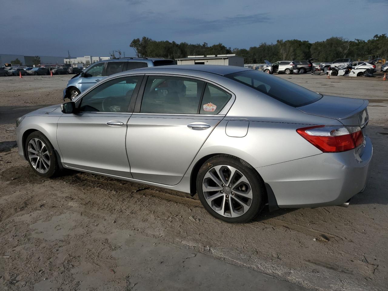 Obraz 2 z 2015 HONDA ACCORD SPORT 2015 z VIN 1HGCR2F57FA060489