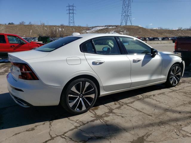 Image 3 of 2022 VOLVO S60 B5 MOMENTUM 2022 with VIN 7JRL12TZ4NG157417