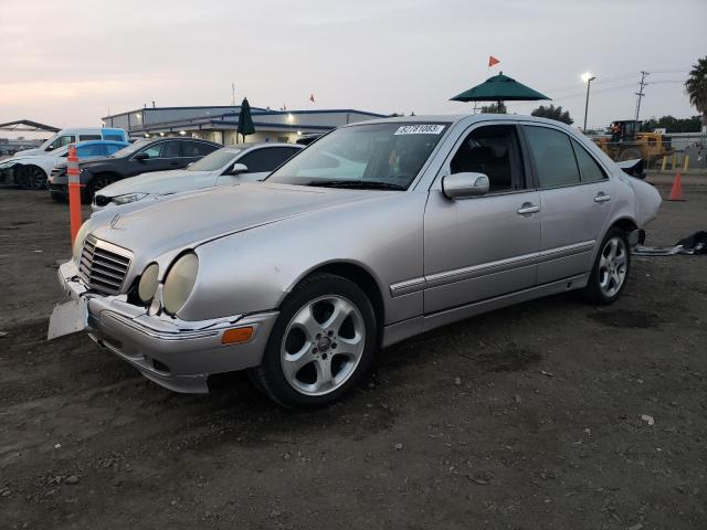 Obraz 1 z 2002 MERCEDES-BENZ E 320 2002 z VIN WDBJF65J62B496287