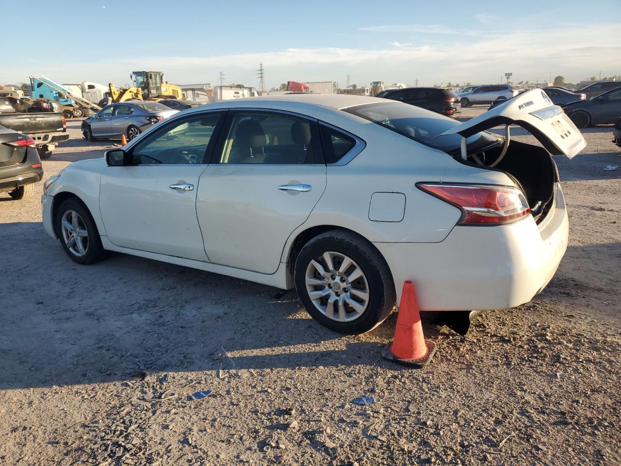 Image 2 of 2014 NISSAN ALTIMA 2.5 2014 with VIN 1N4AL3APXEN205978