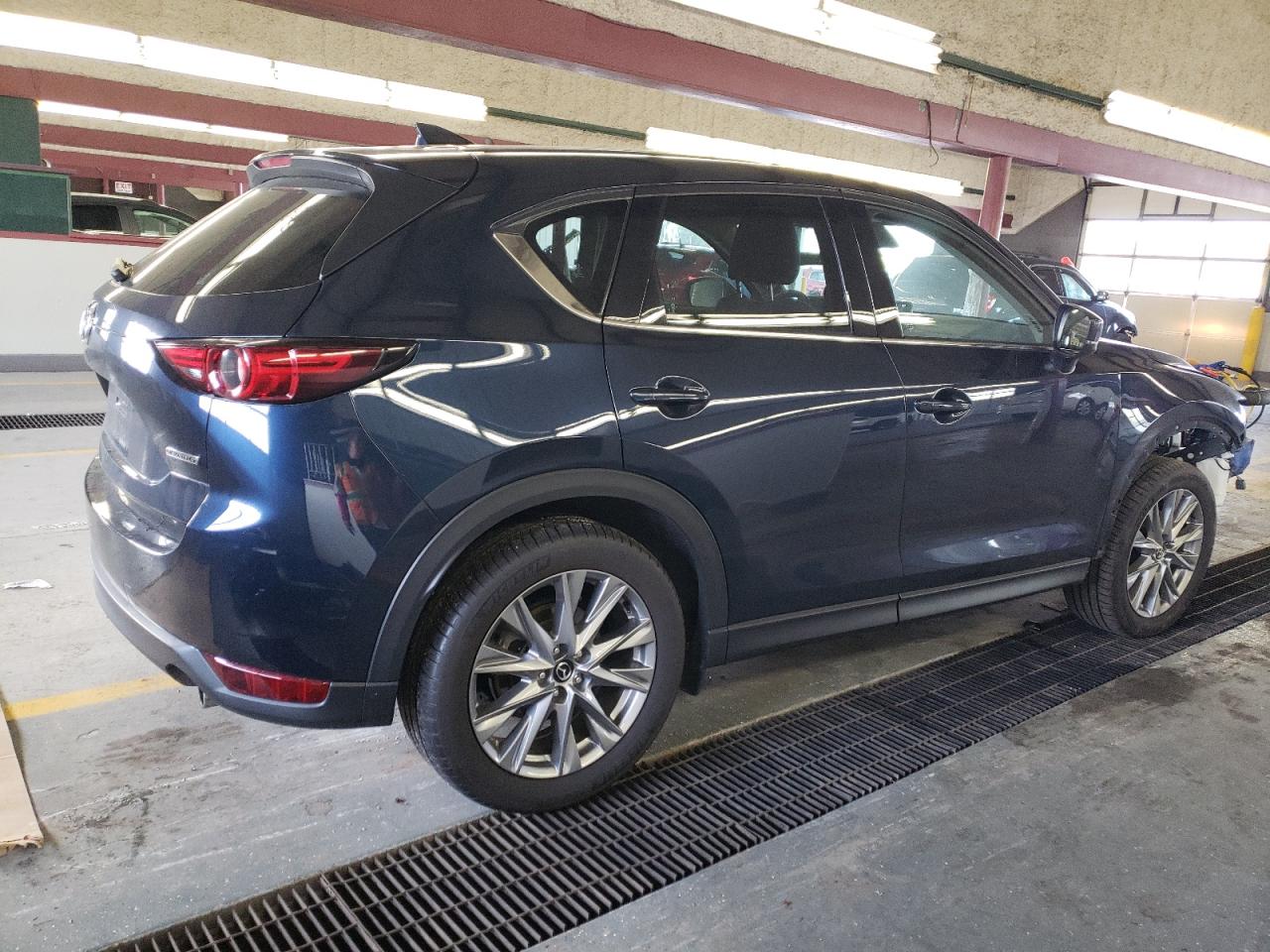 Image 3 of Mazda Cx-5 Grand Touring Reserve 2020 with VIN JM3KFBAYXL0865013