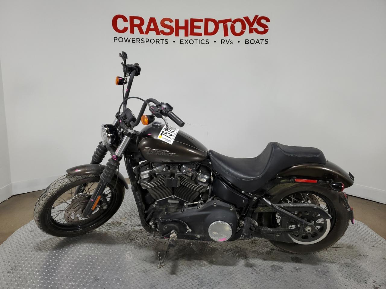 Image 3 of 2020 HARLEY-DAVIDSON FXBB  2020 with VIN 1HD1YJJ11LB029024