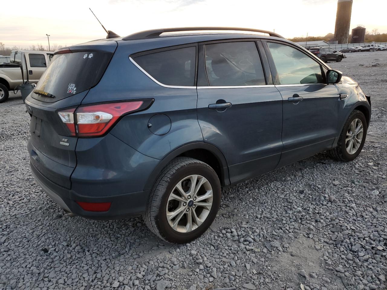 Image 3 of 2018 FORD ESCAPE SE 2018 with VIN 1FMCU0GD8JUC26853