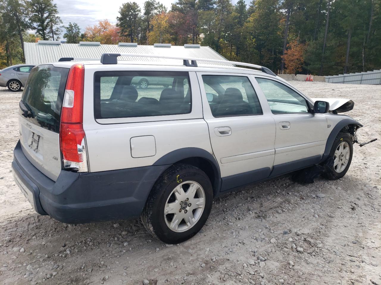 Image 3 of 2005 VOLVO XC70  2005 with VIN YV1SZ592251200745